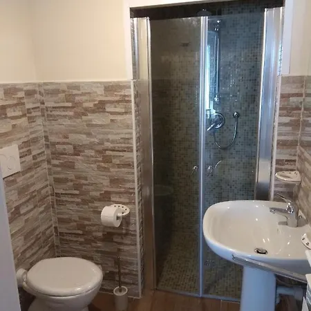 לינה וארוחת בוקר Le Rondini Di San Donato