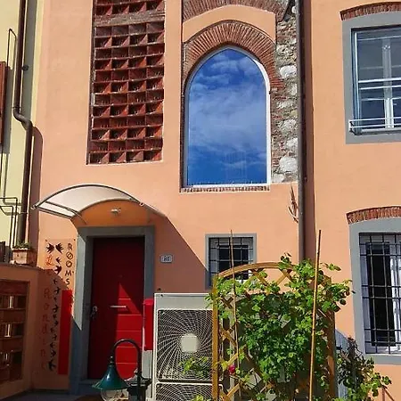 לינה וארוחת בוקר Le Rondini Di San Donato לוקה